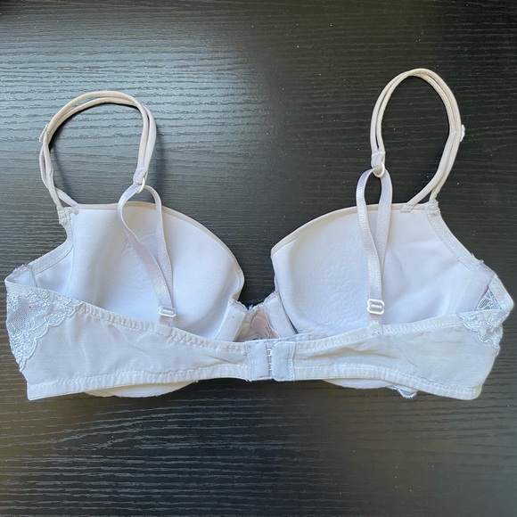 Dreamy Victoria’s Secret Angels White Satin and Lace Balconette Bra - Picture 3 of 4